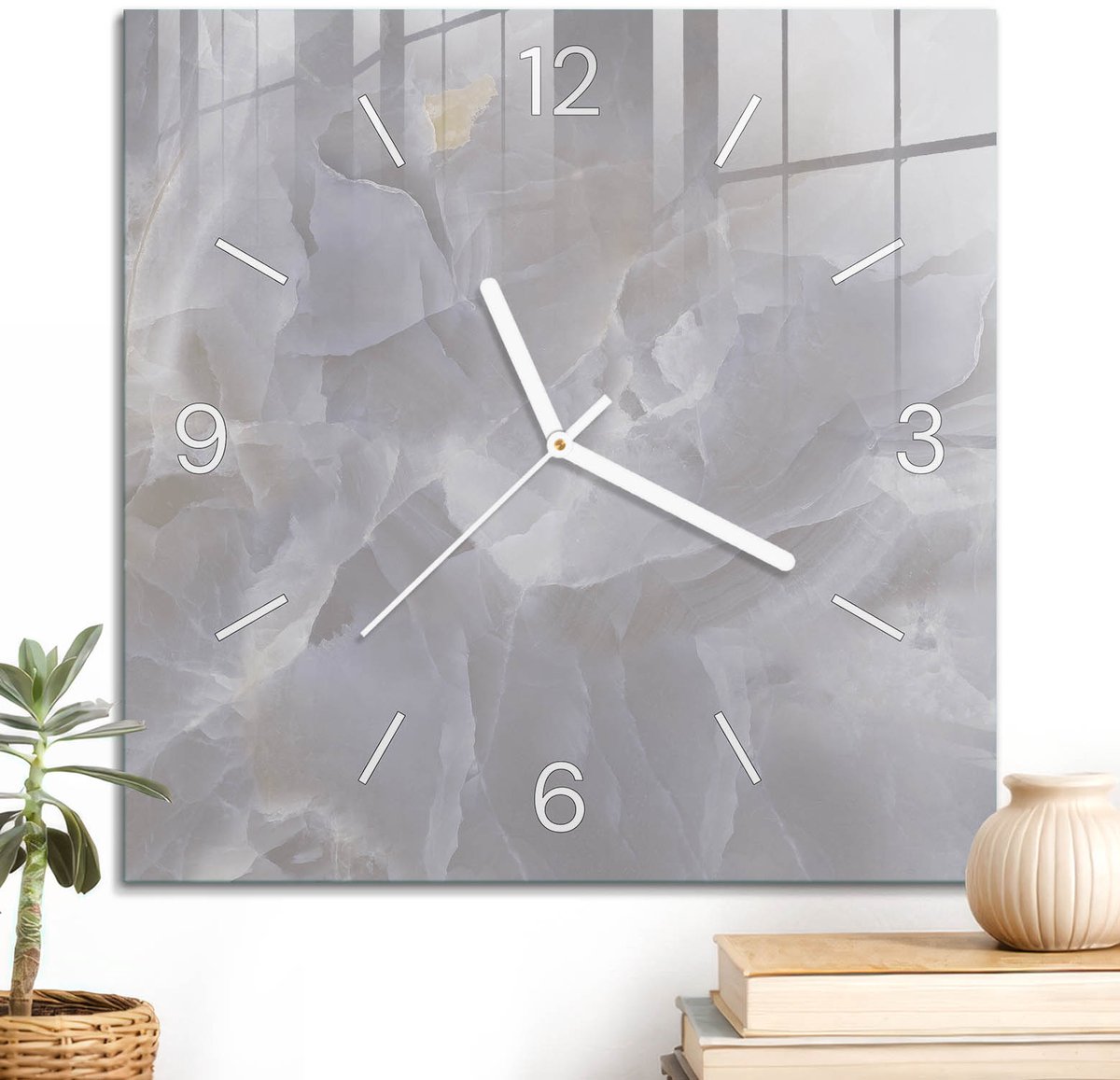 ArtPrintCave Beige Glazen Klok - 30x30 cm - Wandklok Vierkant - Marmerpatroon Unieke Klok - Abstractie Stille Wandklok - Witte Klokwijzers