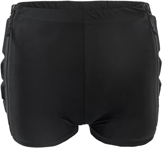 Achterkant van een zwarte beschermende short met vulling aan de zijkanten.