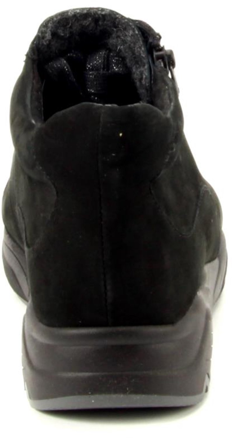 Mia 00177