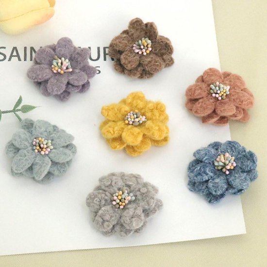 50 stuks kleine kunstmatige bloemhoofden bruiloft woondecoratie accessoires 4 cm bloemhoofden esthetische faux bloemen decor ambachten, geel — afbeelding 3