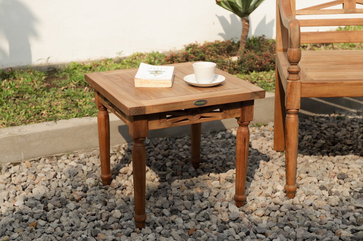 Teakea - Batavia bijzettafel teak 60 x 60 cm - houtsnijwerk