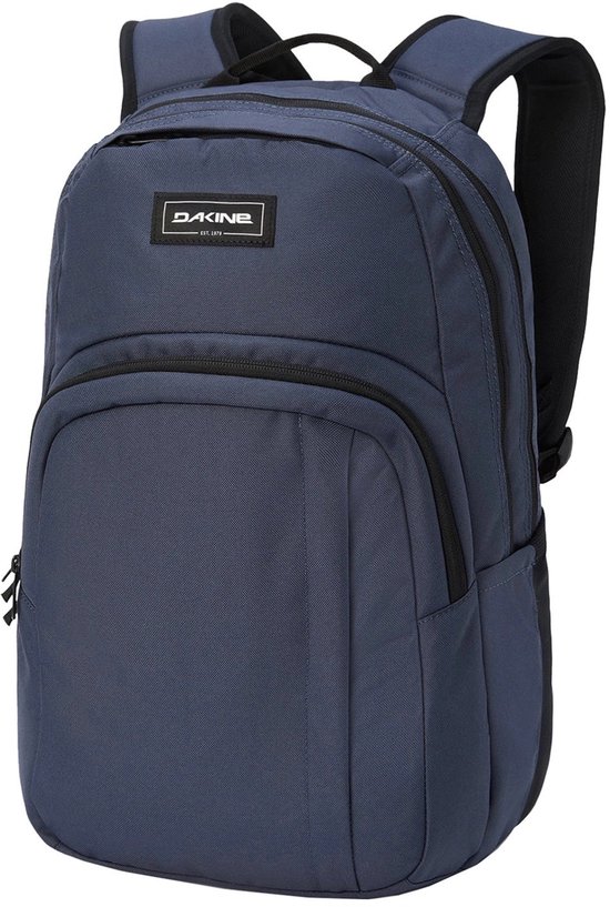 Donkerblauwe DAKINE rugzak met een DAKINE logo op de voorkant.