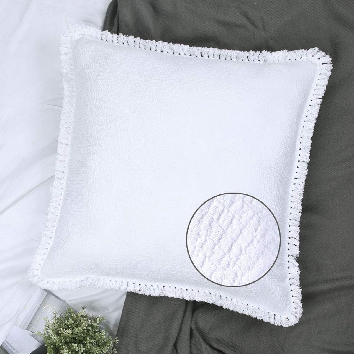 Elzusha - Set van 2 Witte Euro Shams met Kwastjes