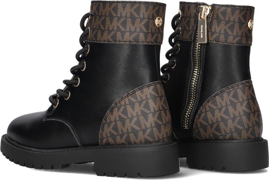 Zwarte Michael Kors laarsjes met MK-print op de schacht en de hiel, met rits aan de zijkant.