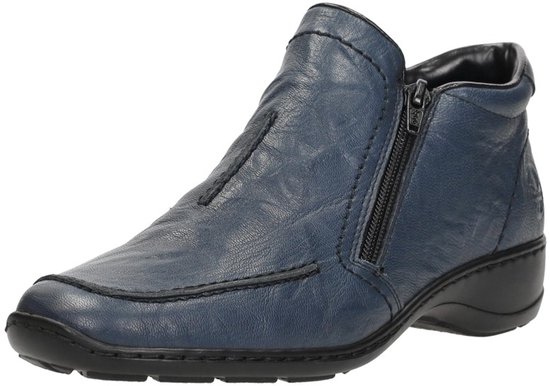 Blauwe Rieker enkellaars met ritssluiting en een comfortabele platte zwarte zool.