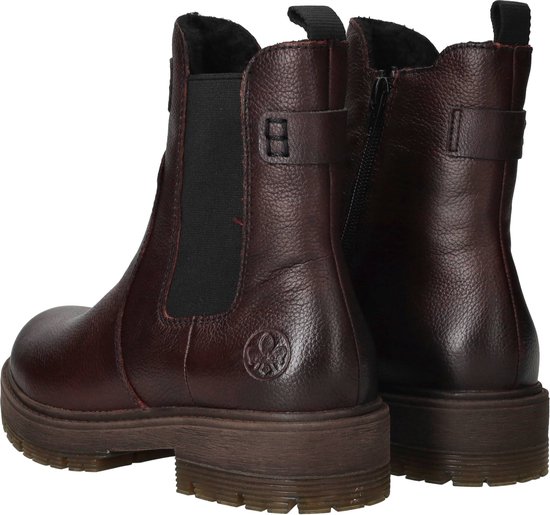 Achterkant bruine leren chelsea boots met ritssluiting, gespdetail en Rieker-logo.