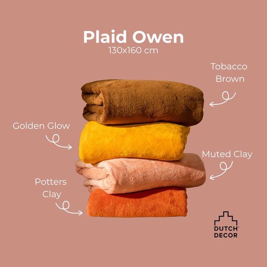Stapel van vier Dutch Decor plaids in de kleuren Tobacco Brown, Golden Glow, Muted Clay en Potters Clay.