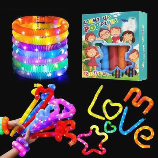 Een cirkelvormige stapel lichtgevende popbuizen, een close-up van een persoon die ze vasthoudt, het woord 'Love' gevormd uit popbuizen en de verpakking.