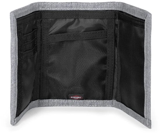 Open grijze Eastpak portemonnee met vakken.