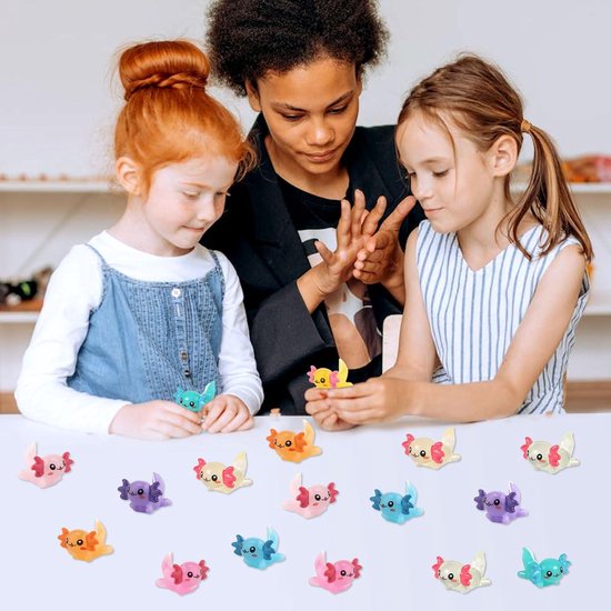 SMELEYOU Mini Hars Dieren 30 Stks Kleine Alpaca Glow in the Dark Mini Hars Figuren Lichtgevende Alpaca Leuke Kleine Dieren Om Cartoon Accessoires Potplant Decor Te Verbergen
