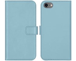 Selencia Hoesje - Geschikt voor Apple iPhone SE (2022) / SE (2020) / 8 / 7 / 6s / 6 - Echt Lederen Bookcase - Air Blue