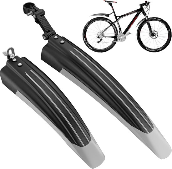 Twee zwarte fietsspatborden met grijze accenten en ribbels. Een kleine fiets is zichtbaar op de achtergrond.