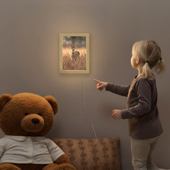 Nachtlampje 15x20 cm - Kinder lamp - Hert - Graanveld - Bruin - Tafellamp kinderkamer - Slaapkamer lamp - Bedlamp kinderen - Kinderlampje stopcontact - Wandlamp babykamer - Nachtlampjes van DecoAction — afbeelding 5