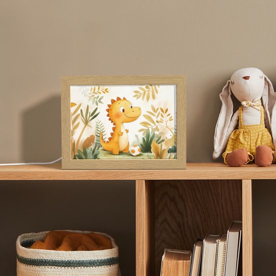 Nachtlampje 20x15 cm - Kinder lamp - Dino - Voetbal - Oranje - Tafellamp kinderkamer - Slaapkamer lamp - Bedlamp kinderen - Kinderlampje stopcontact - Wandlamp babykamer - Nachtlampjes van Merkloos — afbeelding 3