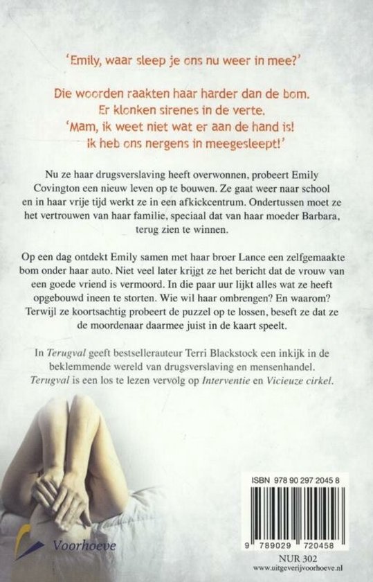 Boek 'Terugval' van Terri Blackstock met tekst op de achterkant en een vrouw op een bed.