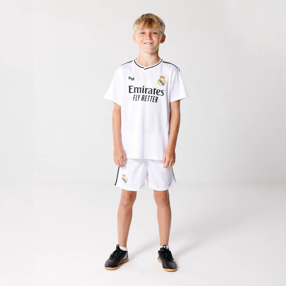 Mbappe Real Madrid Voetbaltenue Thuis - Voetbal Tenue Kinderen - Shirt en Broekje - Jongens en Meisjes -- Maat 140