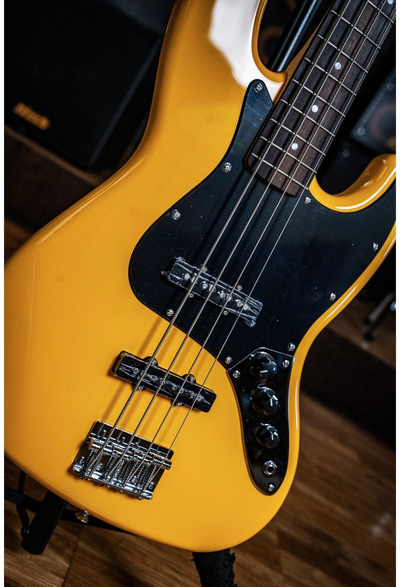 Markbass MB 4 Yellow JB elektrische basgitaar met gigbag