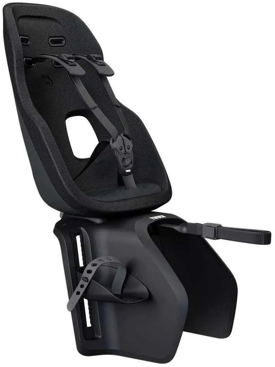 Siège vélo Thule noir, fixation sur porte-bagages, avec harnais 5 points.