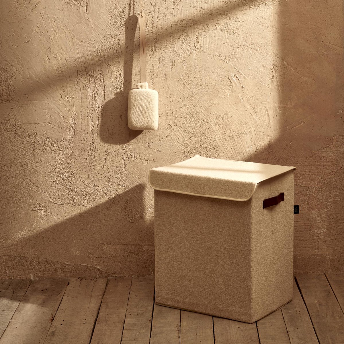 Karla Wasmand (50x40x30 cm)