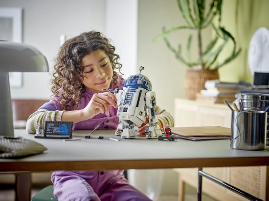 LEGO Star Wars R2-D2™ - 75379