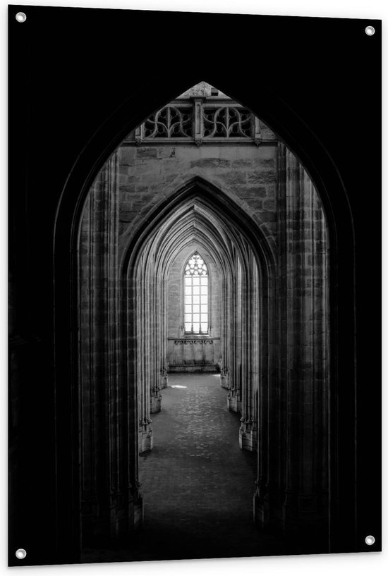 Tuinposter – Gang in Kerk (zwart/wit) - 80x120cm Foto op Tuinposter  (wanddecoratie voor buiten en binnen)