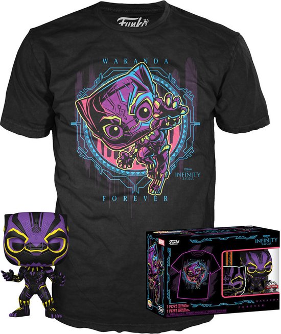 Zwarte Funko Pop set met een Black Panther figuur en een t-shirt met een pop-art print van Black Panther met 'Wakanda Forever'.