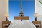Behang - Fotobehang Originele foto van de Eiffeltoren in Parijs - Breedte 300 cm x hoogte 300 cm