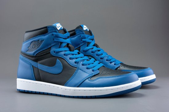 Dark blue jordans deals