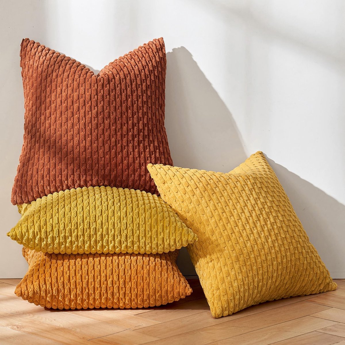 My Ninki ® Set van 4 Moderne Corduroy Kussenhoezen, Elegante Decoratie voor Woonkamer en Slaapkamer, Oranje 40 x 40 cm