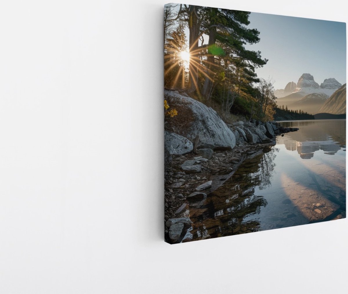 Saammp Canvas Schilderij - Water tussen de bergen- Landschap - Natuur - 100x100 - Foto op canvas - Wanddecoratie - Muurdecoratie Woonkamer - Slaapkamer decoratie - Canvas Print Multicolor