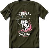 Cool People Do Fishing - Vissen T-Shirt | Roze | Grappig Verjaardag Vis Hobby Cadeau Shirt | Dames - Heren - Unisex | Tshirt Hengelsport Kleding Kado - Leger Groen - L