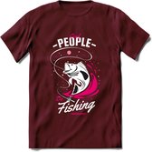 Cool People Do Fishing - Vissen T-Shirt | Roze | Grappig Verjaardag Vis Hobby Cadeau Shirt | Dames - Heren - Unisex | Tshirt Hengelsport Kleding Kado - Burgundy - XXL