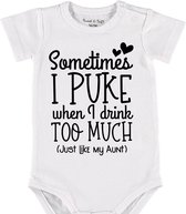 Baby Rompertje met tekst 'Sometimes i puke when i drink too much, just like my aunt' | Korte mouw l | wit zwart | maat 62/68 | cadeau | Kraamcadeau | Kraamkado