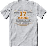 17 Jaar Legend T-Shirt | Goud - Zilver | Grappig Verjaardag Cadeau | Dames - Heren | - Licht Grijs - Gemaleerd - S