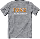 1942 Limited Edition T-Shirt | Goud - Zilver | Grappig Verjaardag en Feest Cadeau Shirt | Dames - Heren - Unisex | Tshirt Kleding Kado | - Donker Grijs - Gemaleerd - S