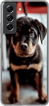 Geschikt voor Samsung Galaxy S21 FE hoesje - Jong - Hond - Camera - Siliconen Telefoonhoesje