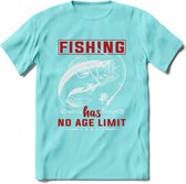 Fishing Has No Age Limit - Vissen T-Shirt | Blauw | Grappig Verjaardag Vis Hobby Cadeau Shirt | Dames - Heren - Unisex | Tshirt Hengelsport Kleding Kado - Licht Blauw - XL