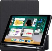 Apple iPad 5 9.7 (2017) Hoes - Mobigear - Tri-Fold Pencilholder Serie - Kunstlederen Bookcase - Zwart - Hoes Geschikt Voor Apple iPad 5 9.7 (2017)
