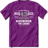 43 Jaar Legend T-Shirt | Zilver - Wit | Grappig Verjaardag en Feest Cadeau | Dames - Heren - Unisex | Kleding Kado | - Paars - XL