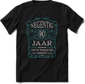 90 Jaar Legendarisch Gerijpt T-Shirt | Lichtblauw - Grijs | Grappig Verjaardag en Feest Cadeau Shirt | Dames - Heren - Unisex | Tshirt Kleding Kado | - Zwart - M