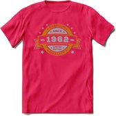 Premium Since 1962 T-Shirt | Zilver - Goud | Grappig Verjaardag en Feest Cadeau Shirt | Dames - Heren - Unisex | Tshirt Kleding Kado | - Roze - XXL
