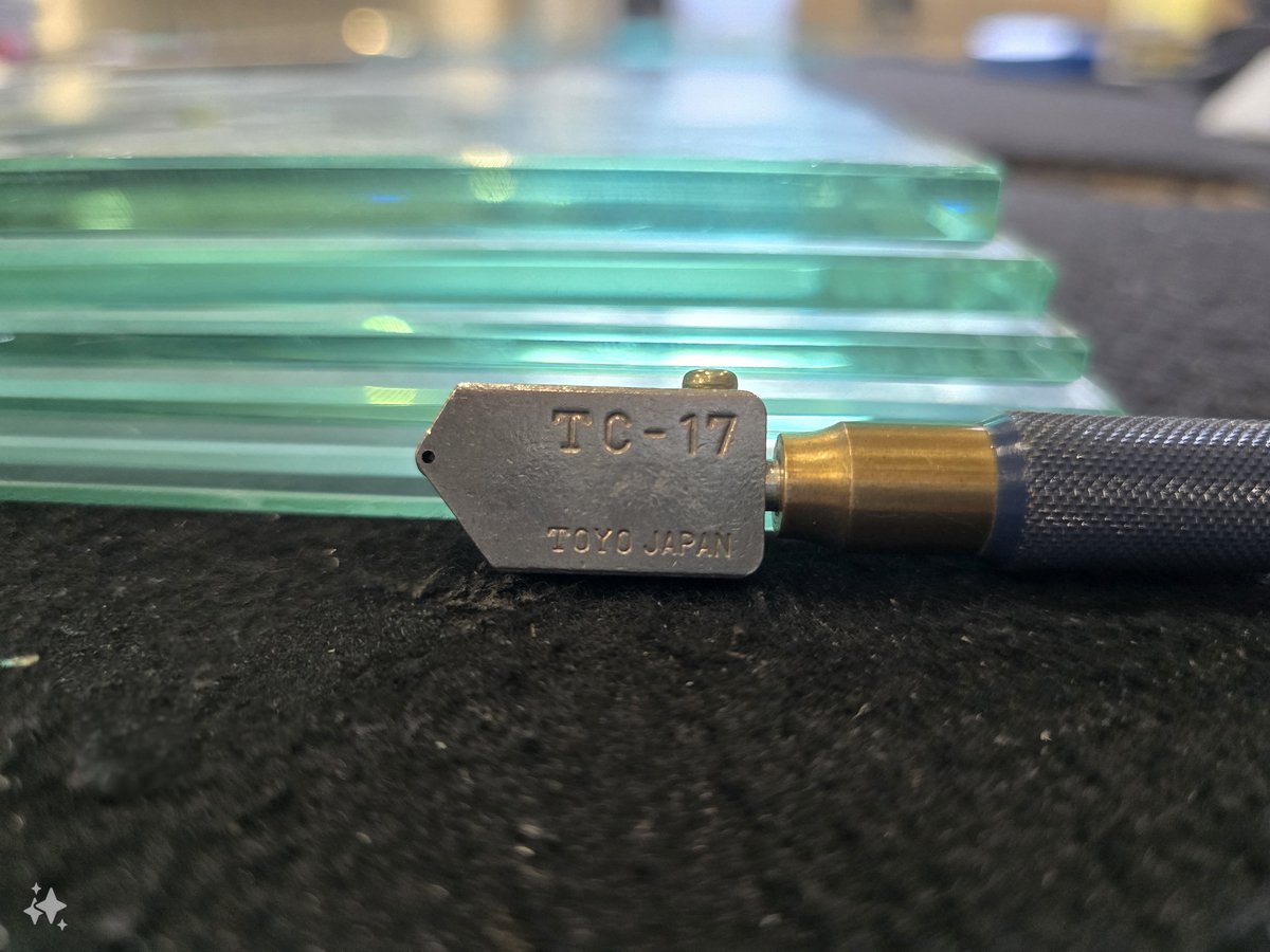 Professionele Glassnijder Toyo TC 17 Toyo glassnijder Glas snijden TC17 bol