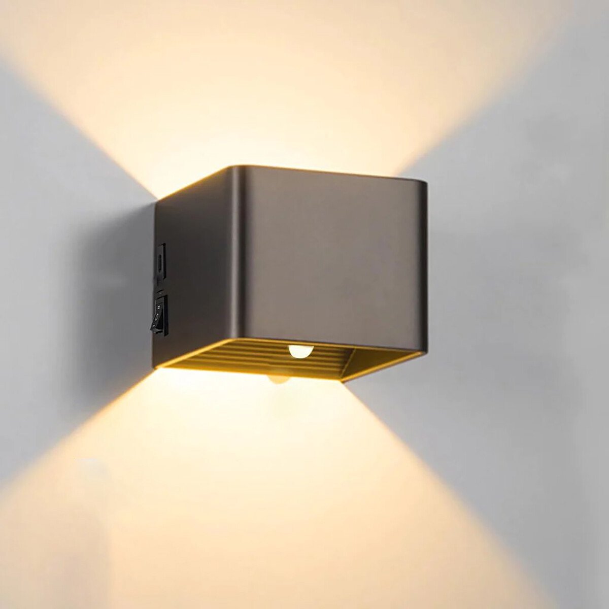 Wandlamp - Luviz - Oplaadbaar op Batterijen - Warm Wit 2700K - Draadloos - Bewegingssensor
