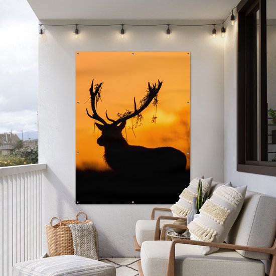 Tuinposter 120x160 cm - Tuindecoratie Hert - Oranje - Silhouet - Dieren - Natuur - Poster voor in de tuin - Buiten decoratie - Schutting tuinschilderij - Tuindoek muurdecoratie - Wanddecoratie balkondoek