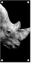 Poster de jardin Portrait photo rhinocéros sur fond noir en noir et blanc - 30x60 cm - Toile jardin - Poster extérieur