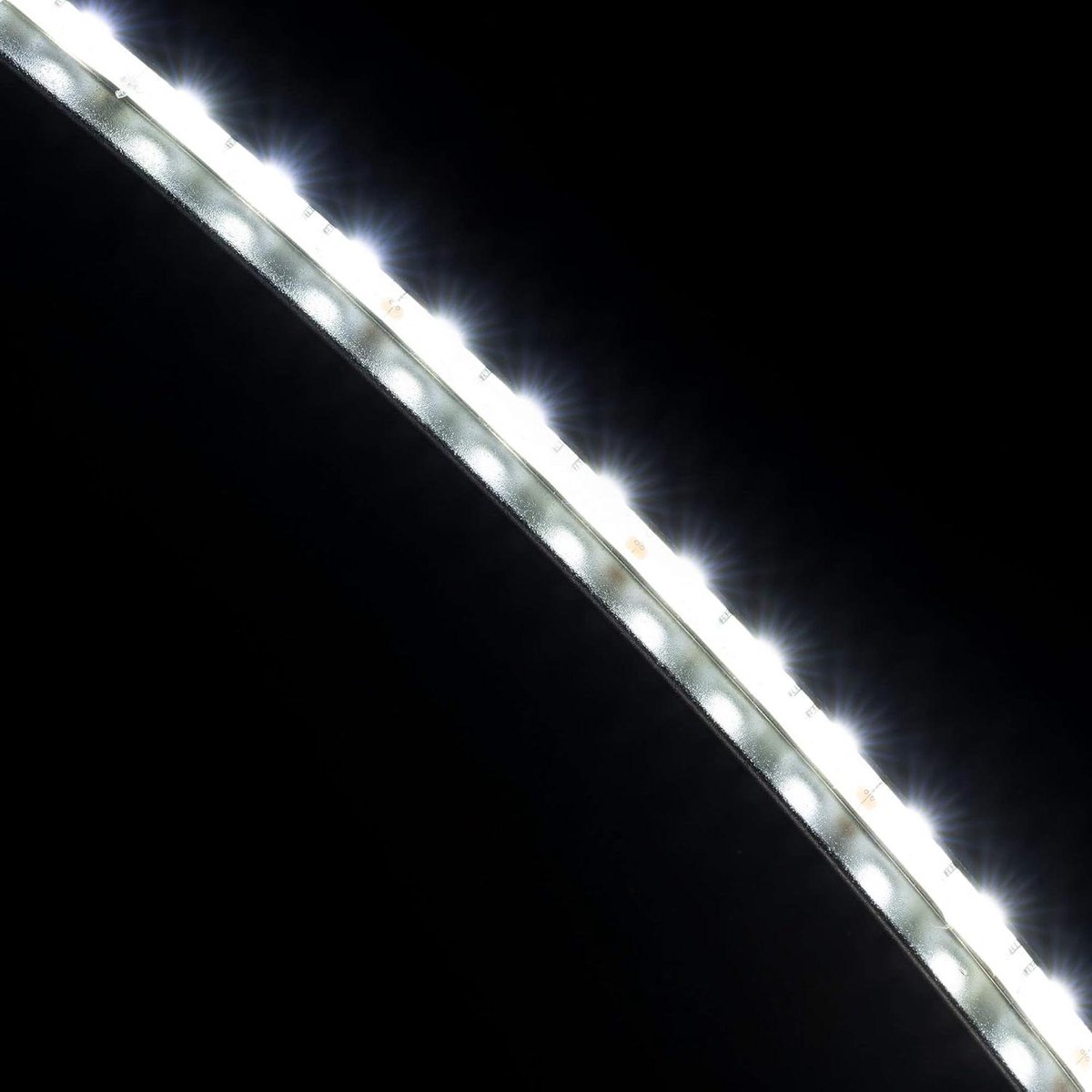Dartbord Verlichting - LED Ring - Verbeteren Dartspel - 360 Graden Licht - Aluminium Frame - Wit