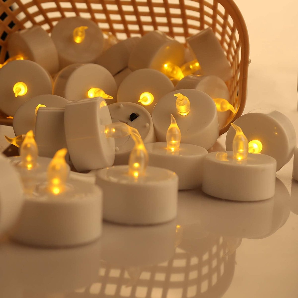 Led-theelichtjes, 50 stuks, elektrische flikkerende kaarsen op batterijen, 3,4 x 3,6 cm, CR2032 plastic, warm geel (batterijen inbegrepen)