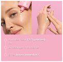 Kollage van aanbrengen Weleda serum op gezicht en hand. Met tekst 'A utiliser seul ou à mélanger à ta crème'.