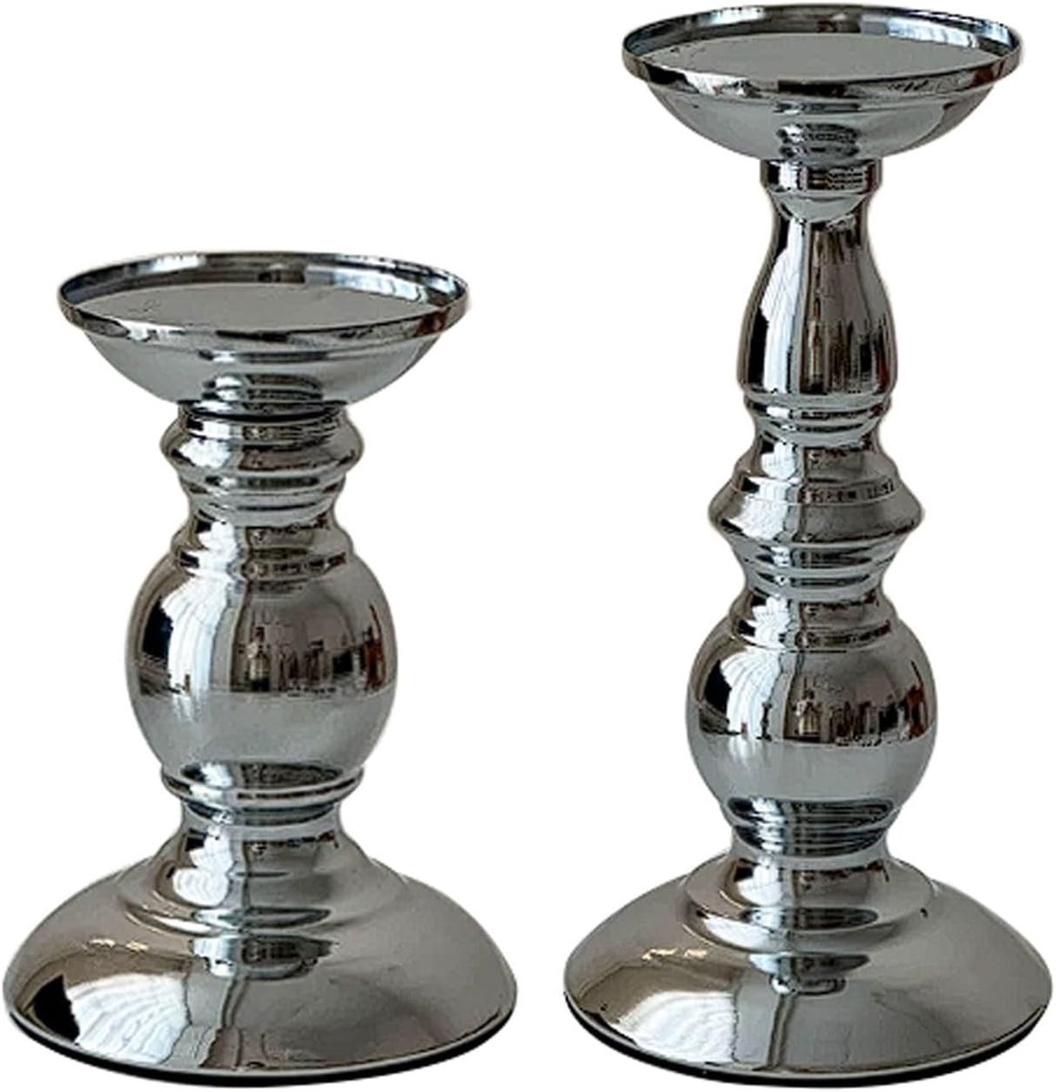 Metalen Kandelaars - Kaarsenhouders Set - Sfeervolle Decoratie - Tweedelige Set - 16 en 21.5 cm - Zilver