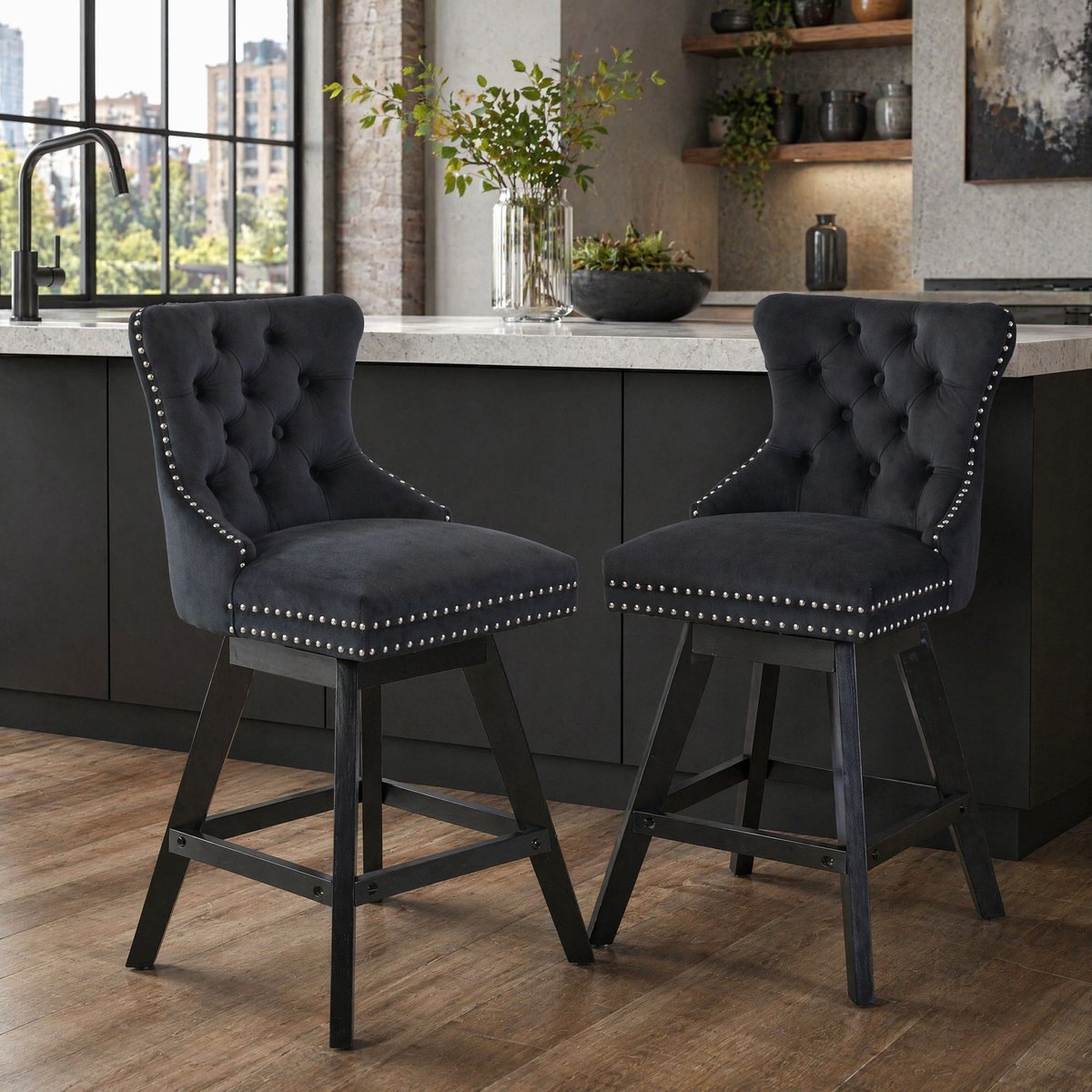 MEUNIQ barkruk set van 2 in zwart velvet, 360° draaibaar, met gestoffeerde zitting, knopstiksel, hoge rugleuning en houten poten voor bar of keuken